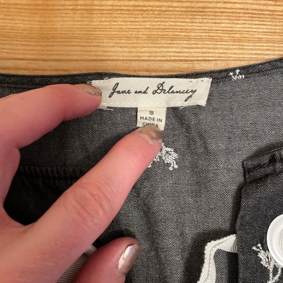 Ladies top - Picture 4 of 4